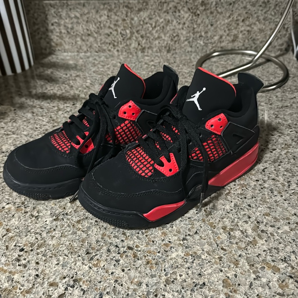 Nike Jordan 4’s Thunder Red